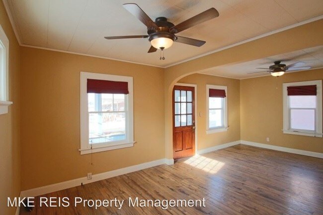 Foto del edificio - 3 br, 1 bath House - 5927 W Beloit Rd