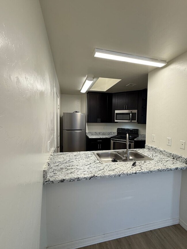 Foto del edificio - 8412 E Lakeshore Dr