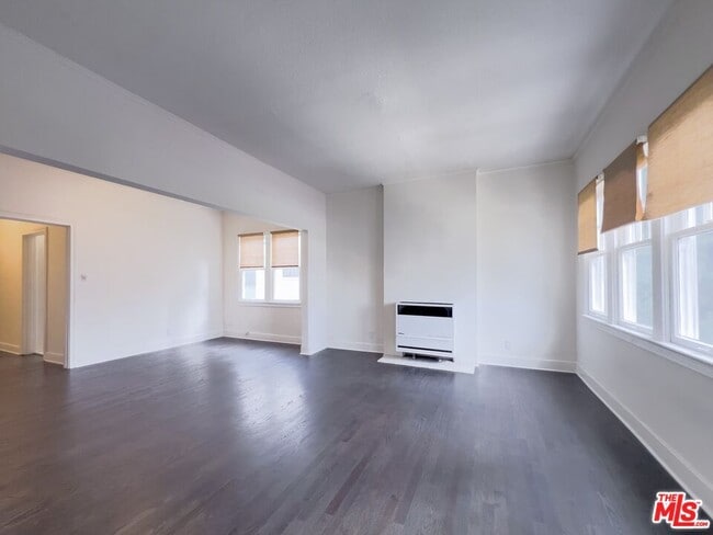 Building Photo - 1532 Rosalia Rd