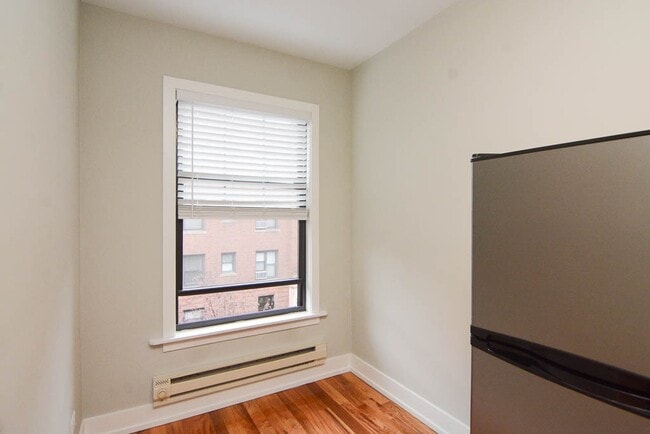 Building Photo - 2710 N Mildred Ave
