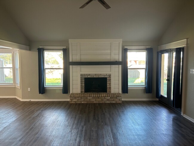 Building Photo - 713 Indian Springs Dr
