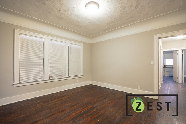 Foto del edificio - 3209-3211 Pasadena St