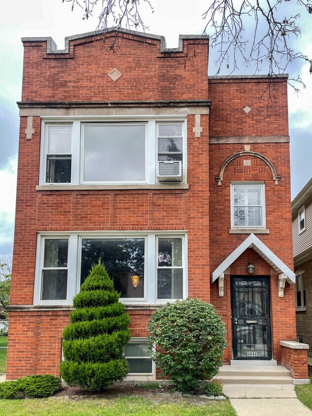 Primary Photo - 6042 W Miami Ave