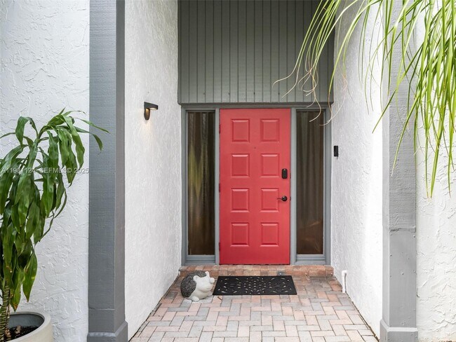 Building Photo - 511 SW 168th Ave