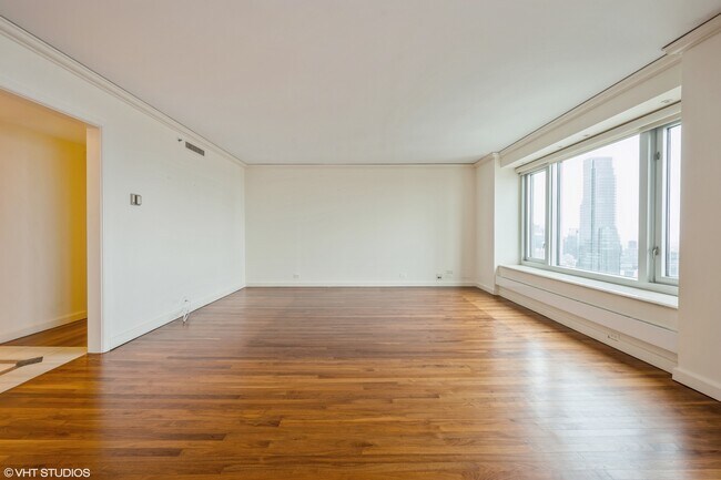 Foto del edificio - 132 E Delaware Pl