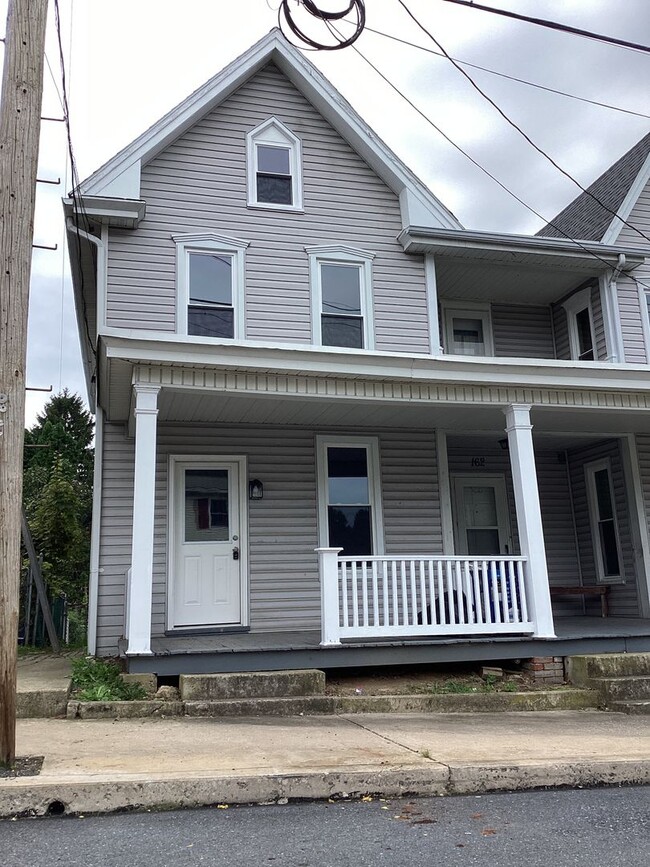 Building Photo - 160-162 W North St