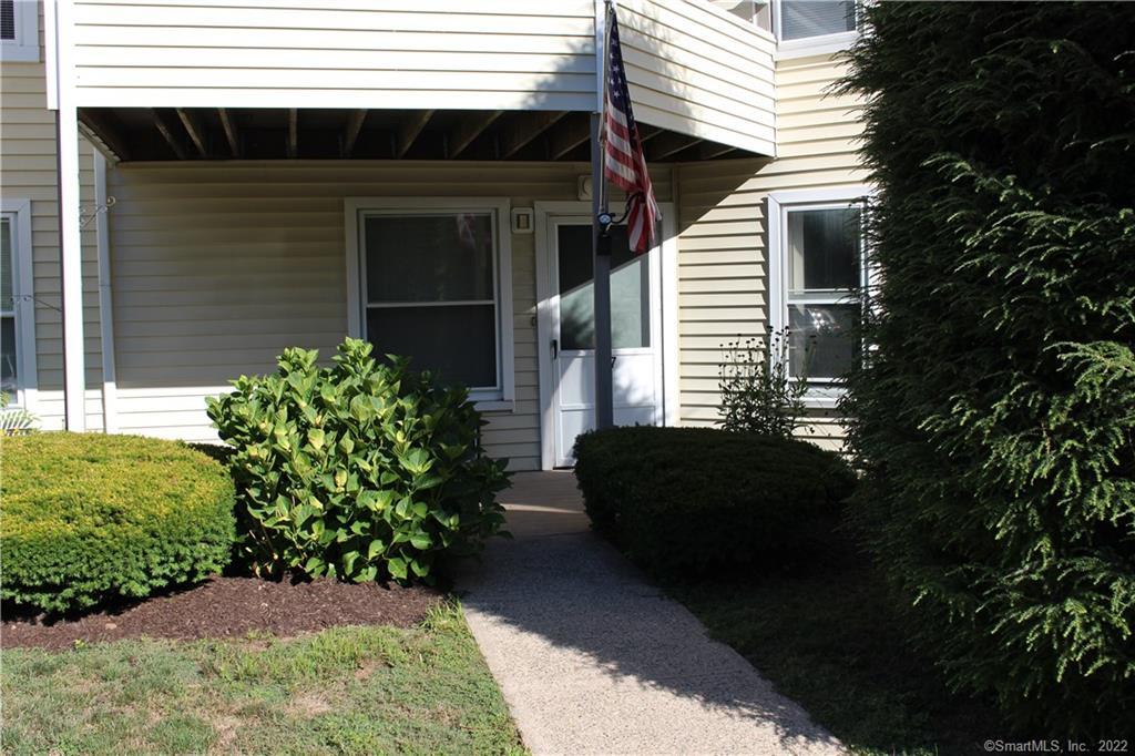 377 E Mitchell Ave Unit 377, Cheshire, CT 06410 Condo for Rent in Cheshire, CT