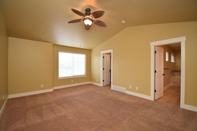 Foto del edificio - Great 3 Bed 2.5 Bath Townhome in Great Location!!!