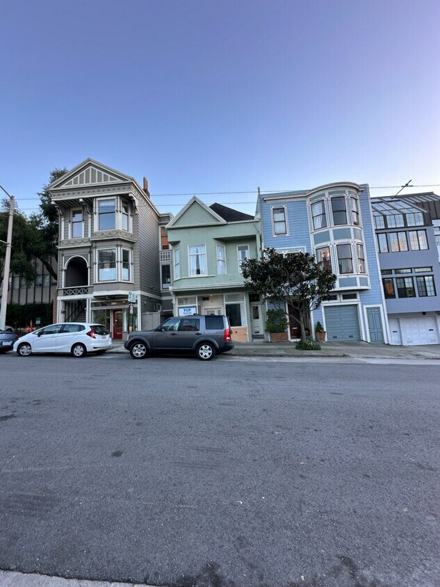 Primary Photo - 3929 Sacramento St