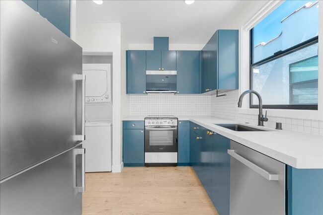 Foto del edificio - 3379 N Eagle Rock Blvd