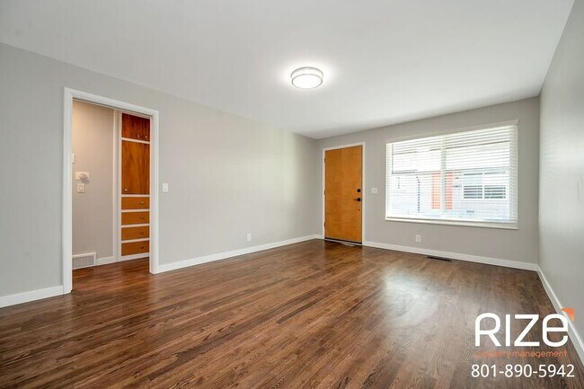 Building Photo - 2533 E 3300 S