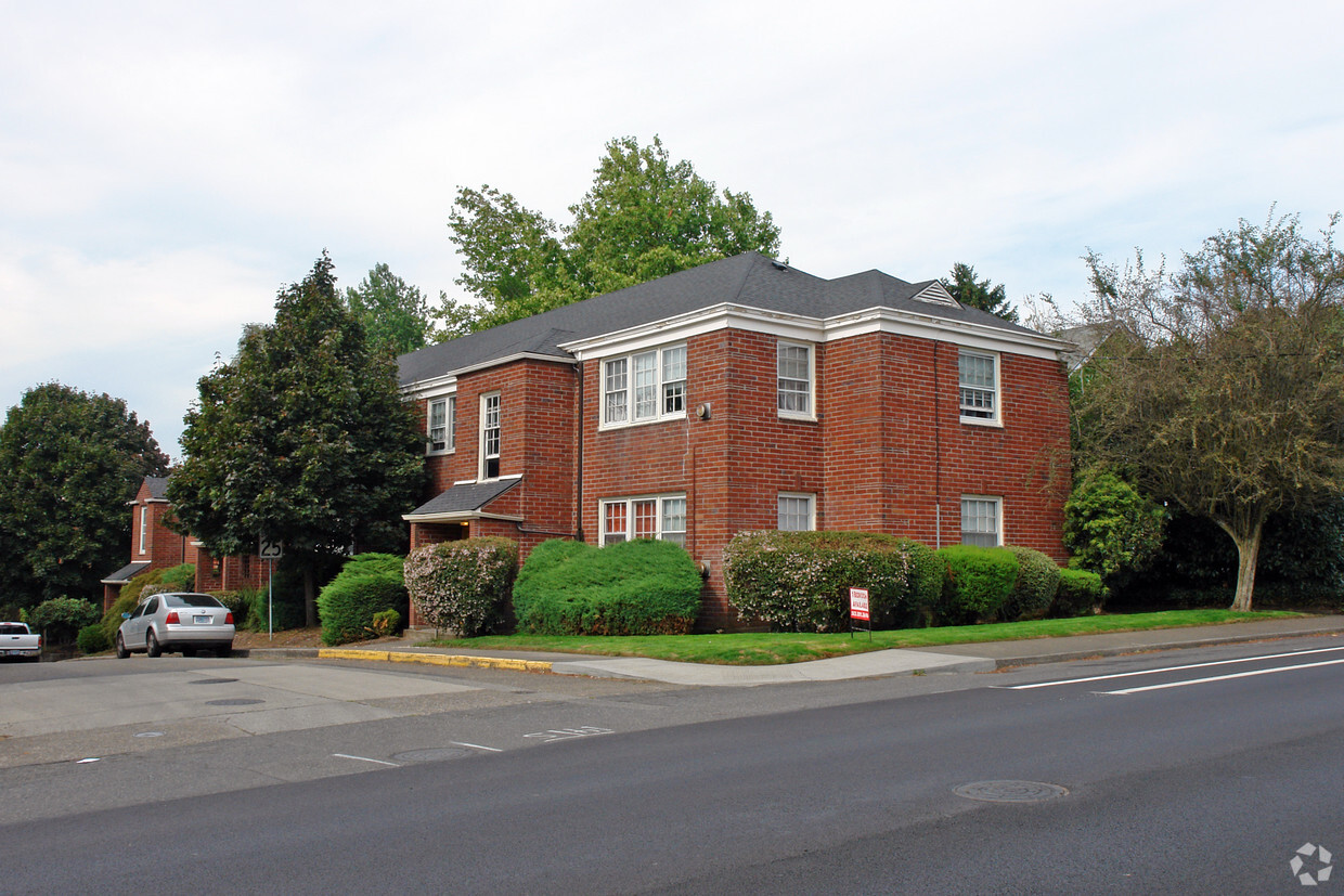 Primary Photo - Sandy Crest Terrace Apartments