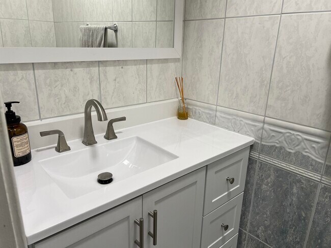 Foto del edificio - 530 Teal Plaza