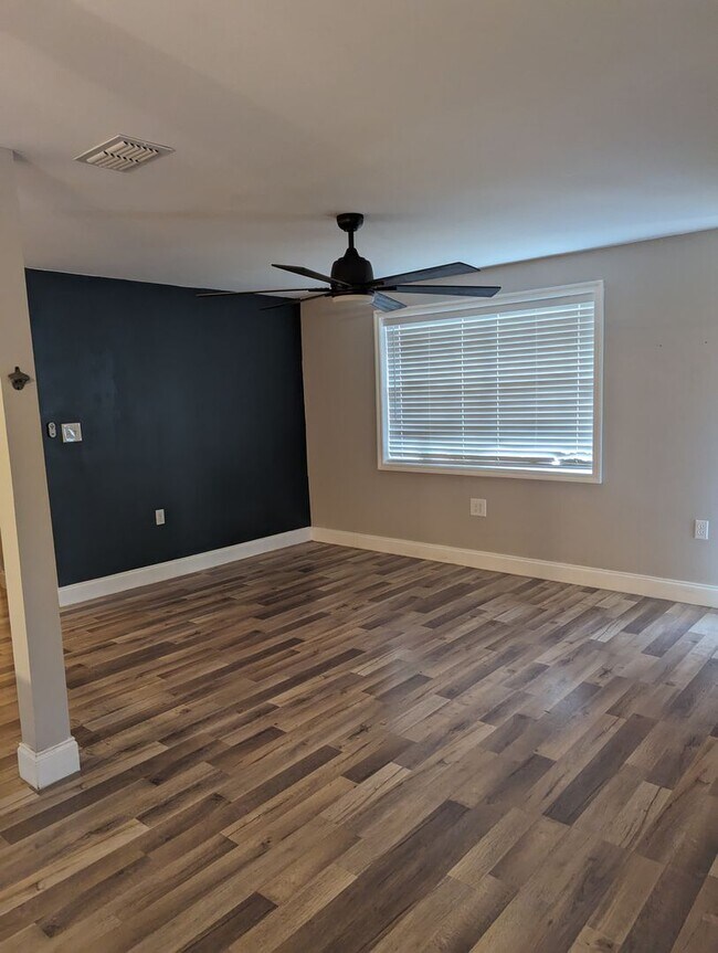 Building Photo - Completely Renovated Home