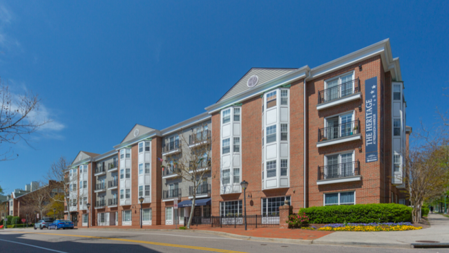 Building Photo - 200 College Pl