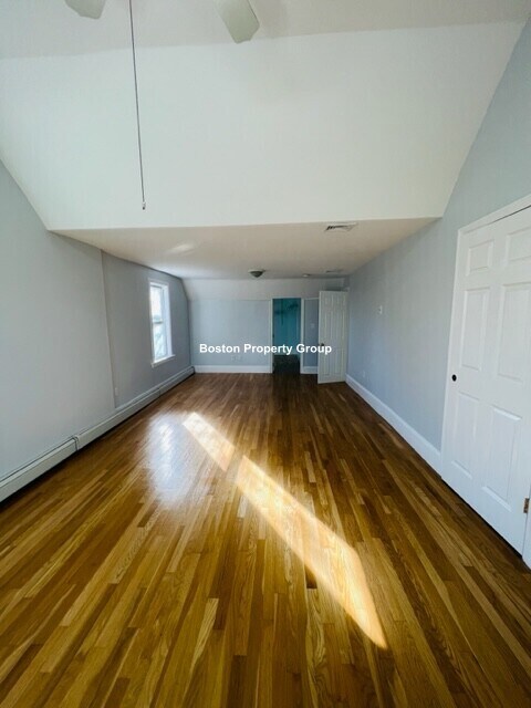Foto del edificio - 710 Randolph Ave