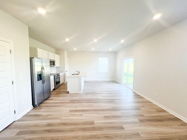 Foto del edificio - 4 Bedroom 2.5 Bathroom Home