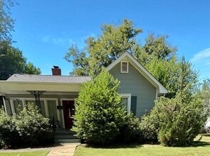 Building Photo - 2733 Thornton Cir SW