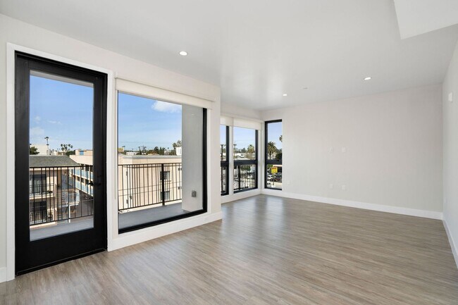 Foto del edificio - 5550 Bonner Ave