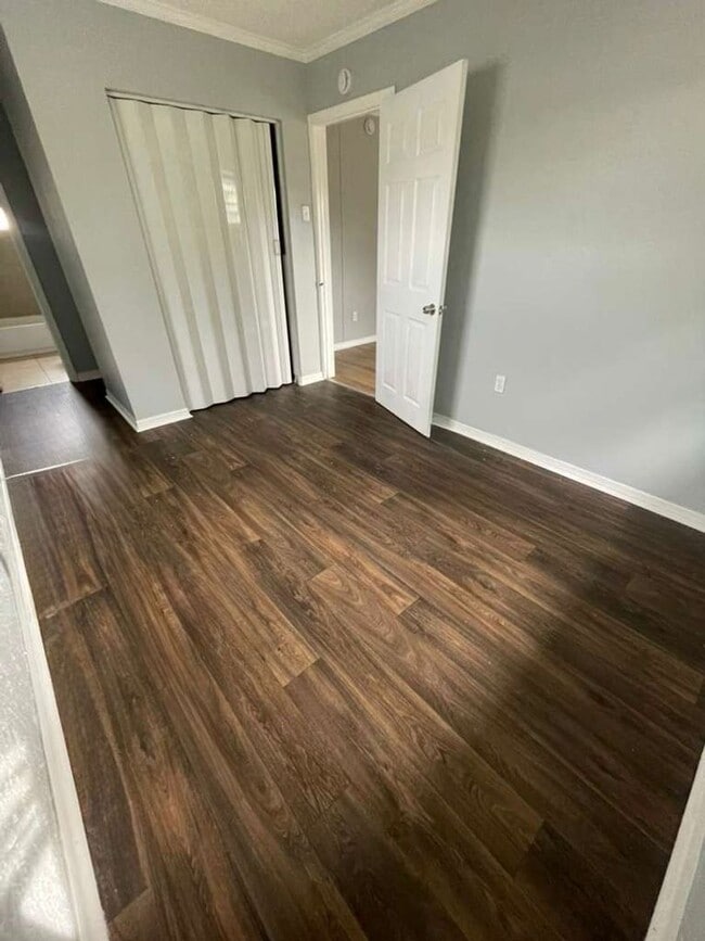 Foto del edificio - 1407 Lotela Ave