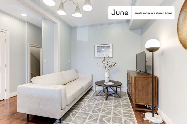 Foto del edificio - Room in Shared 5 bed/3.5 bath home in Capitol Hill