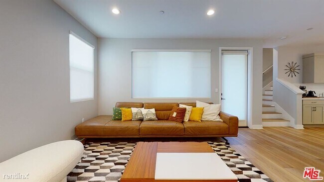 Foto del edificio - 4 br, 2.5 bath House - 2064 Woodland Walk