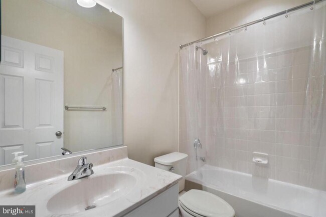 Foto del edificio - 22569 Norwalk Square