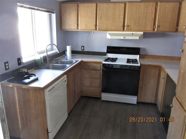 Photo - Nice One Level Single Family Home Located in a quiet Cul-de-sac!  Water & sewer is Included !