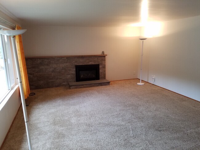 Foto del edificio - 2393 Loerland Ln