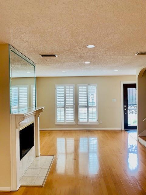 Foto del edificio - 5230 Woodlawn Pl