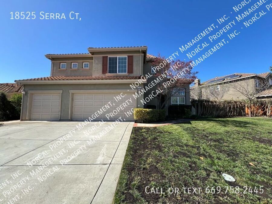 Primary Photo - Two Story, 4BD/3.5BA Mission Ranch Home - ...