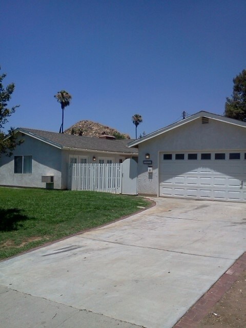 Building Photo - 2979 Berkeley Rd