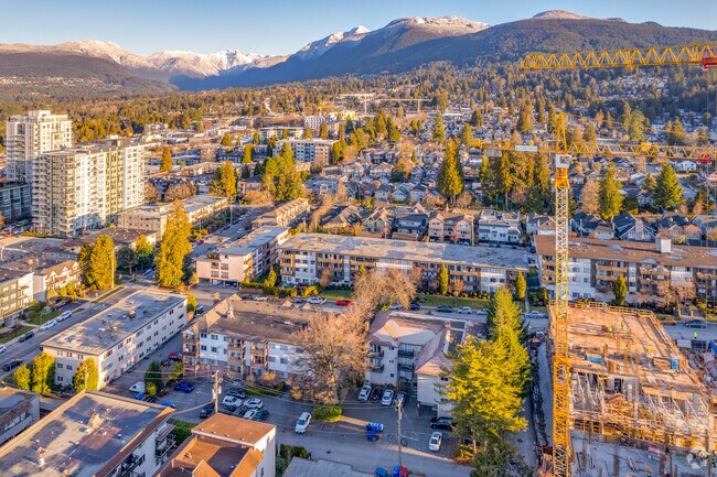 Aerial Photo - Casa Bella Apts