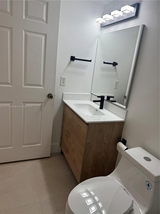 Foto del edificio - 2 bedroom in Pembroke Pines FL 33024