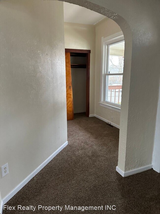 Foto del edificio - 3 br, 1 bath House - 527 WHITE ST