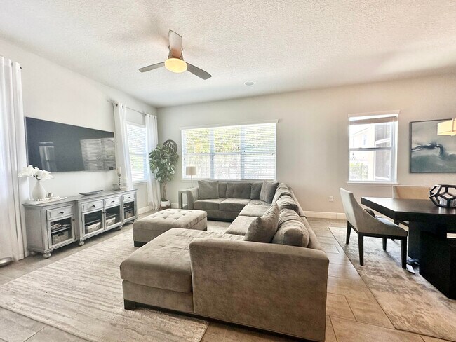 Foto del edificio - 7602 S Kissimmee St