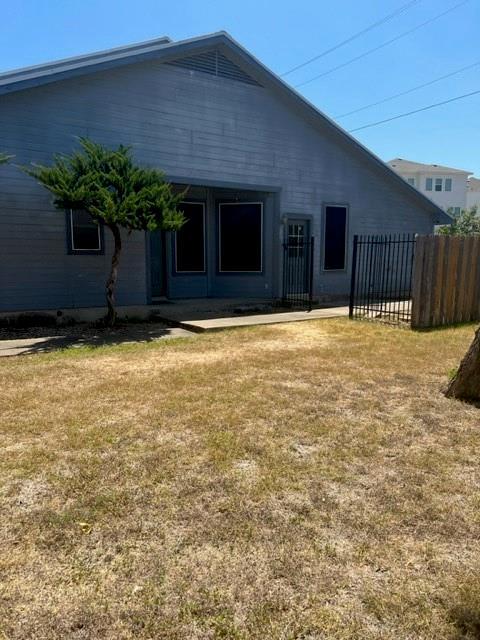 Foto del edificio - 2914 Whisper Oaks Ln