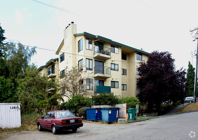 Building Photo - Bitter Lake Vista Apartments