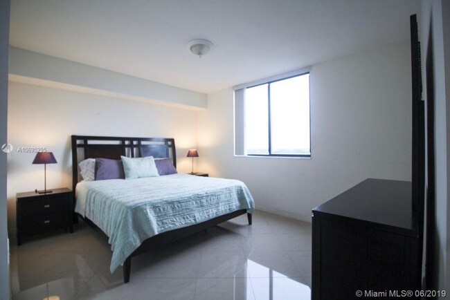 Foto del edificio - 4242 NW 2nd St