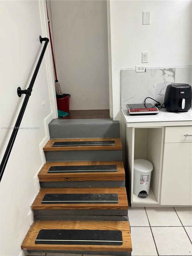 Foto del edificio - 6102 SW 58th St