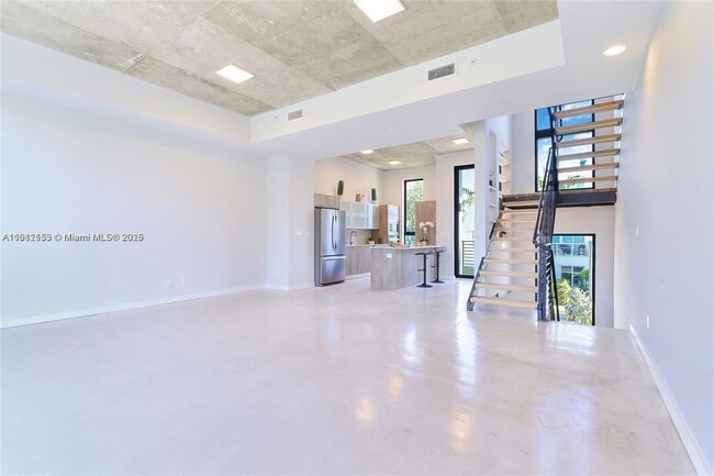 Building Photo - 645 NE 4th Ave