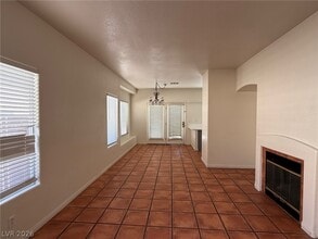 Building Photo - 5740 Crescent Landing St