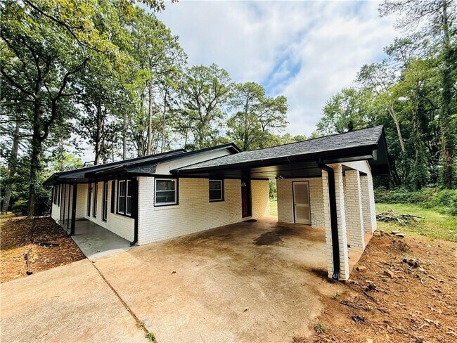 Foto del edificio - 5456 Brownlee Rd SW