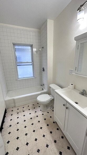 Building Photo - 74 Antwerp St