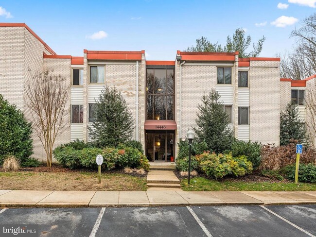 Foto del edificio - 14448 Parkvale Rd