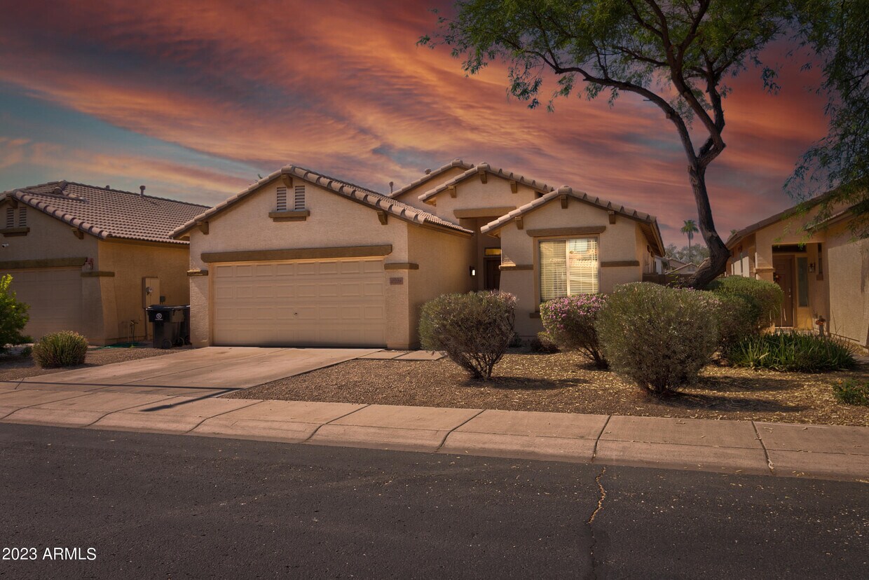 Foto principal - 17228 W Elm St