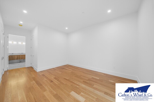 Foto del edificio - 218 Old Colony Ave