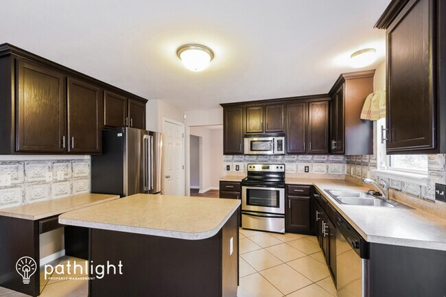 Foto del edificio - 993 Shadow Pine Dr, Fenton, MO, 63026
