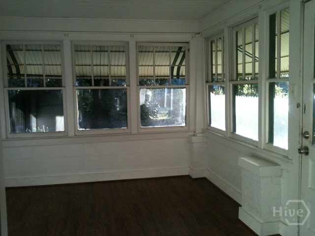 Building Photo - 10084 Ferguson Ave