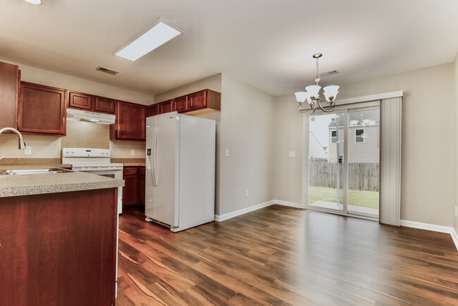 Building Photo - 3 Bedroom Summerville Home